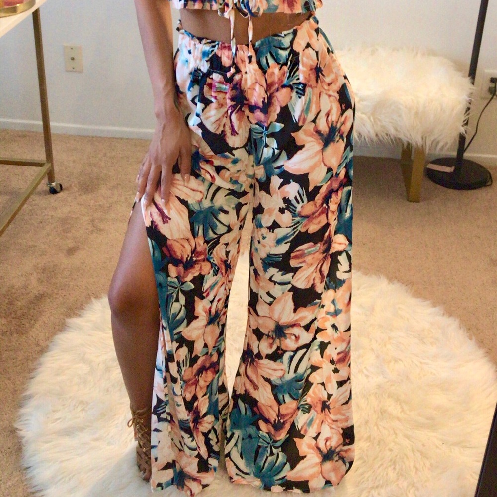 Floral wide leg pants